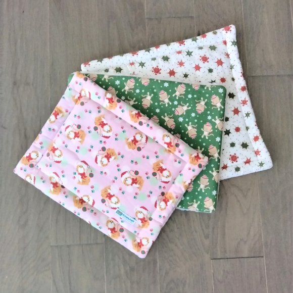 Winter Stars Cozy Pet Mats, Cat Beds, Dog Mats, Crate Pads NEW with Tags - Picture 3 of 3